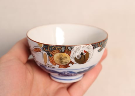 明治後期～大正九谷焼色絵鶴丸と松竹梅図煎茶碗