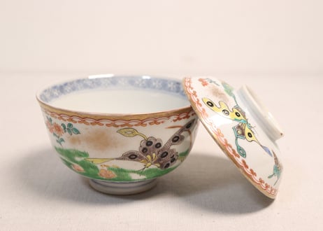 明治前期色絵花と蝶図通り物蓋茶碗②窯傷,フリモノ