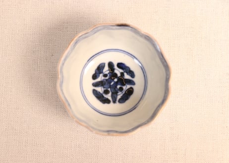 明治前期色絵四方に牡丹図向付②黒点