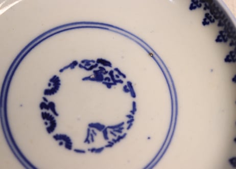 明治前期紙刷微塵唐草図蓋茶碗