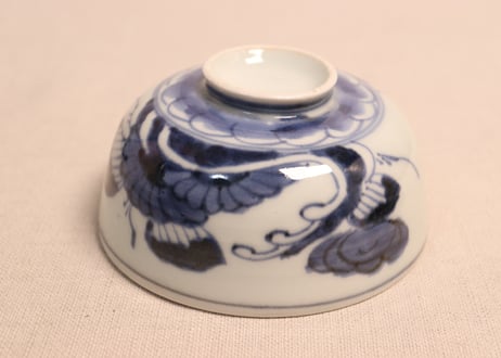江戸中期染付流水に菊図蓋茶碗①