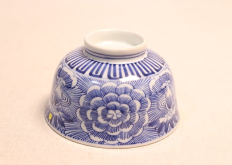 明治前期線描き牡丹図蓋茶碗②ニュウ,蓋ムシクイ