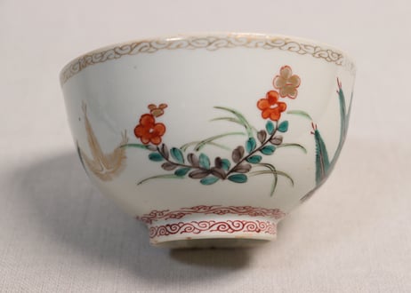 江戸中期色絵若松と草花に鈴虫図蓋茶碗①金彩擦れ