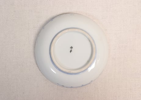 明治後期～大正色絵牡丹と水鳥に山水図通り物小皿①