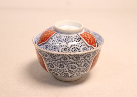 明治前期金彩赤絵菊と蛸唐草図蓋茶碗