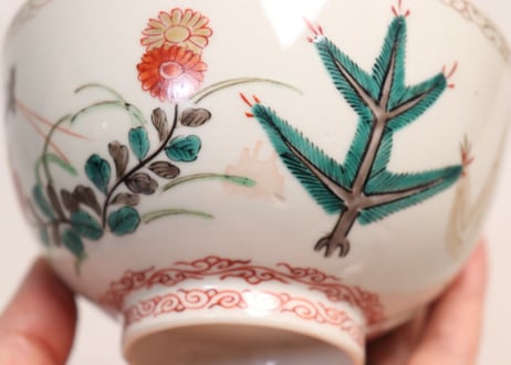 江戸中期色絵若松と草花に鈴虫図蓋茶碗①金彩擦れ