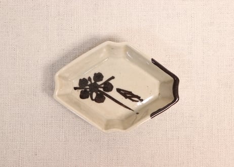 大正～昭和戦前織部焼花と菱文図菱形醬油小皿②かたつき