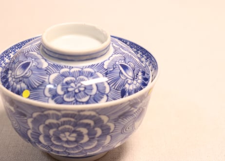 明治前期線描き牡丹図蓋茶碗②ニュウ,蓋ムシクイ