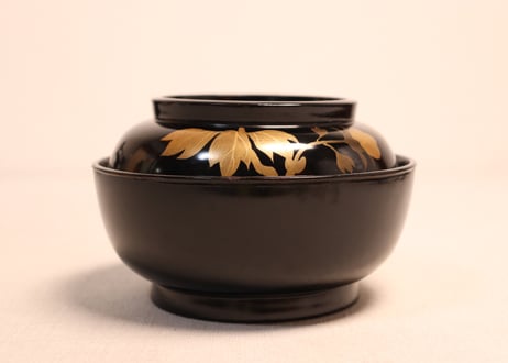 総黒蒔絵牡丹図菓子椀②小傷