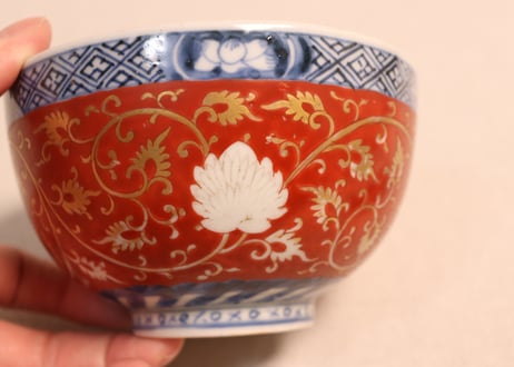 江戸後期赤絵金彩花と唐草図蓋茶碗②金彩擦れ