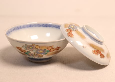 明治前期色絵菊図蓋茶碗
