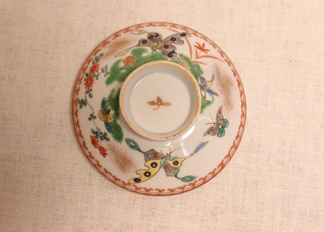 明治前期色絵花と蝶図通り物蒸茶碗