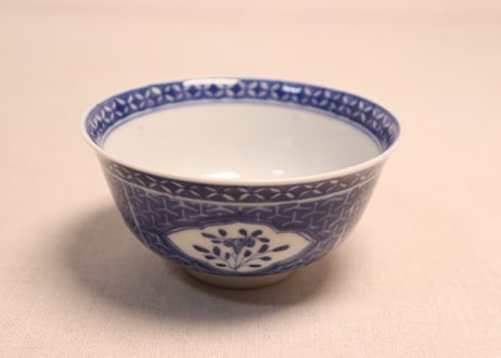 明治前期染付麒麟と花図蓋茶碗①