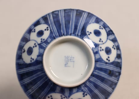 江戸後期染付縦縞鼓図蓋茶碗①