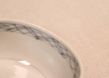 江戸幕末線描き三方牡丹図湯吞
