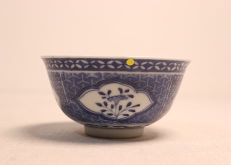 明治前期染付麒麟と花図蓋茶碗②縁少甘手