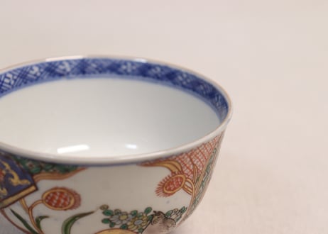 明治前期色絵鶉図蓋茶碗②黒点