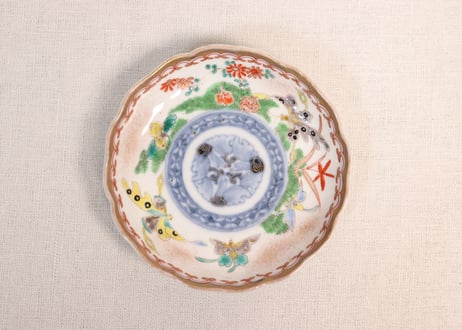 明治前期色絵花と蝶図通り物小皿