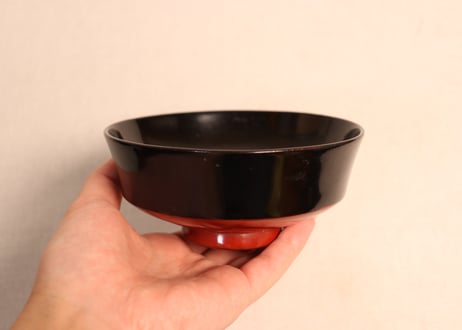 内黒外赤黒蒔絵蛤図吸物椀②汚れ,小傷