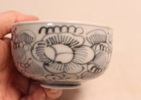江戸幕末線描き三方牡丹図湯吞