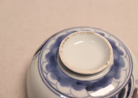 江戸中期染付流水に菊図蓋茶碗①