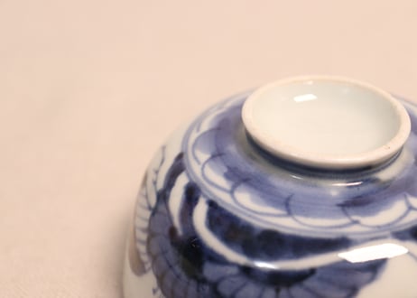 江戸中期染付流水に菊図蓋茶碗①