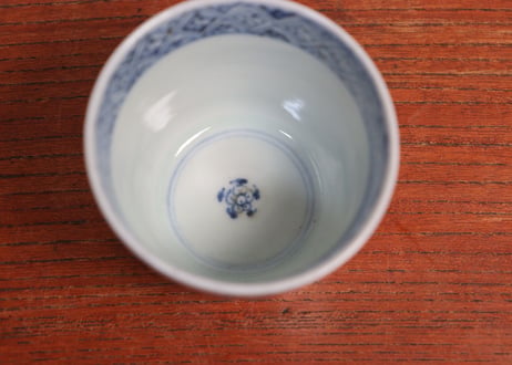 江戸中期染付蛸唐草図小猪口②窯傷