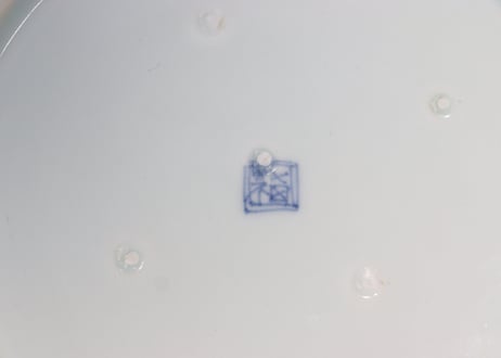 江戸後期染付窓絵と幾何学文図八角皿②小ホツ
