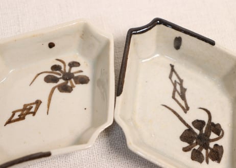 大正～昭和戦前織部焼花と菱文図菱形醤油小皿①
