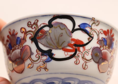 大正~昭和戦前銅印判色絵蝶と牡丹図通り物飯茶碗
