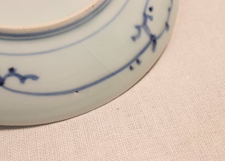 江戸後期墨弾松皮菱と松図6寸皿②少甘手