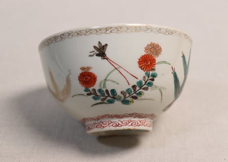 江戸中期色絵若松と草花に鈴虫図蓋茶碗①金彩擦れ