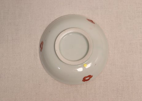 明治前期色絵桃と牡丹図小皿③高台ホツ