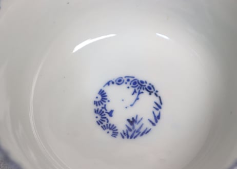 明治前期紙刷微塵唐草図蓋茶碗①
