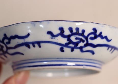 明治前期紙刷鉄線花散らし図小皿①