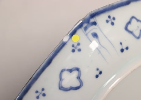 江戸後期染付窓絵と幾何学文図八角皿②小ホツ