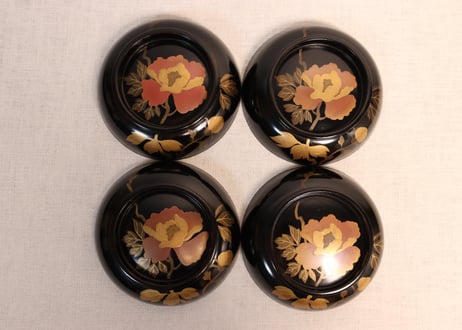 総黒蒔絵牡丹図菓子椀①