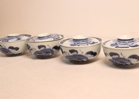 江戸中期染付流水に菊図蓋茶碗①