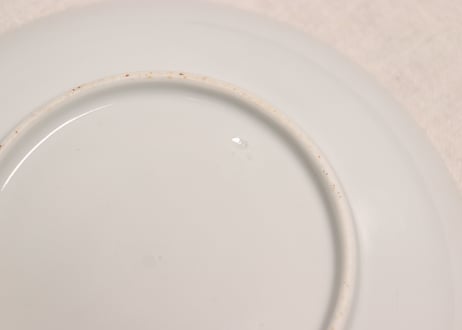 明治前期赤絵金彩菊図6寸皿①