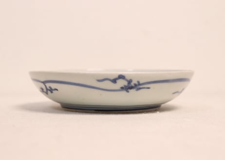 江戸中期染付流水に菊図小皿①