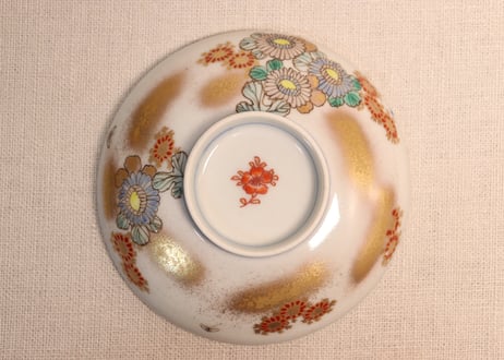 明治前期色絵菊図蓋茶碗
