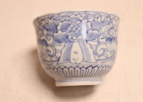 江戸幕末線描き三方牡丹図向付　黒点