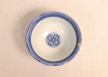江戸後期線描き唐草と丸文図向付②ムシクイ,高台ホツ
