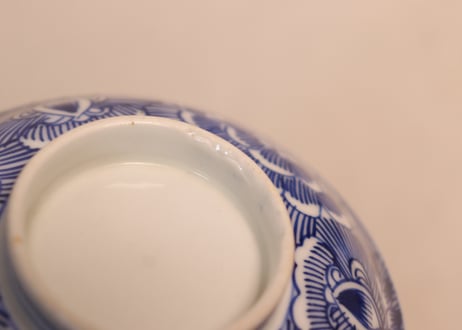明治前期線描き牡丹図蓋茶碗②ニュウ,蓋ムシクイ