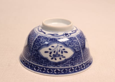明治前期染付麒麟と花図蓋茶碗①