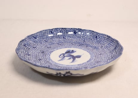 明治前期染付麒麟に微塵唐草図通り物7寸皿②少かたつき