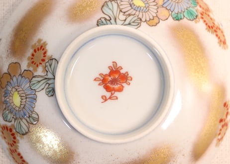 明治前期色絵菊図蓋茶碗
