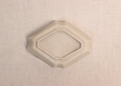 大正～昭和戦前織部焼花と菱文図菱形醬油小皿②かたつき