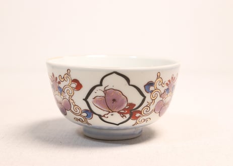 大正~昭和戦前銅印判色絵蝶と牡丹図通り物蒸茶碗