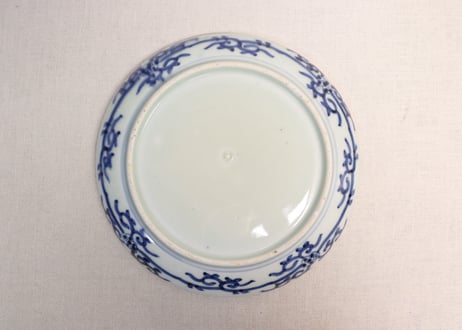 江戸幕末染付微塵唐草図7寸皿④縁少甘手
